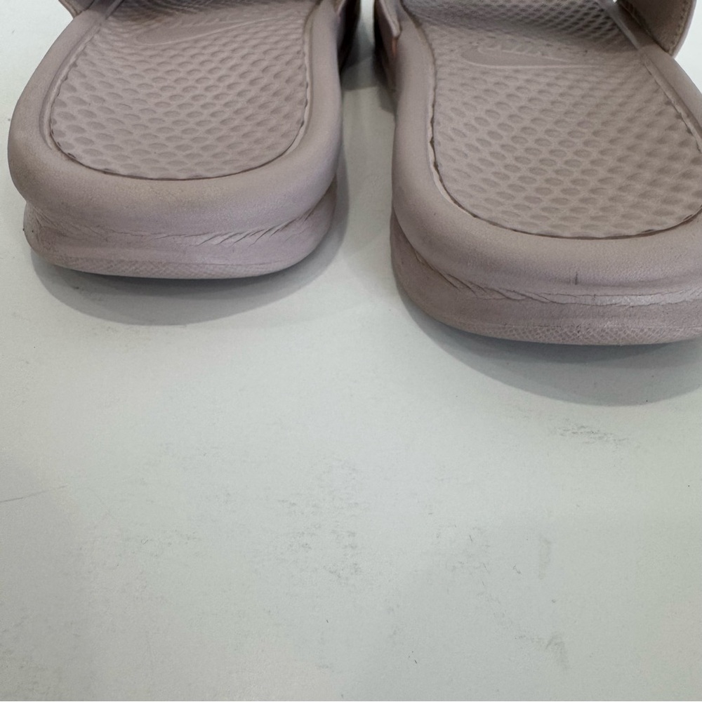 Nike size 11 Pink Slide Sandals - Picture 7 of 11